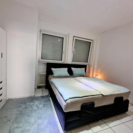 Gruppenfreundliches Apartment Herzogenaurach Esterno foto